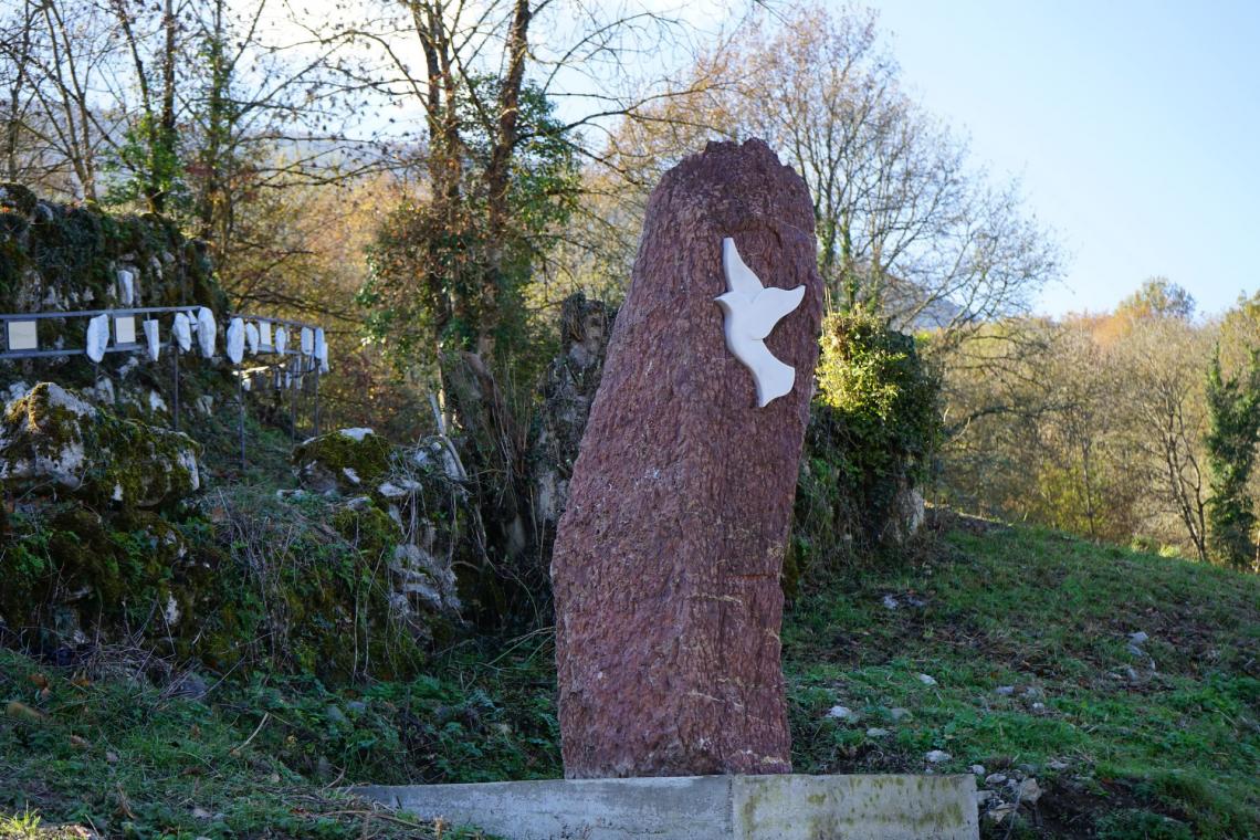 La stèle, le premier monument La stèle, le premier monument