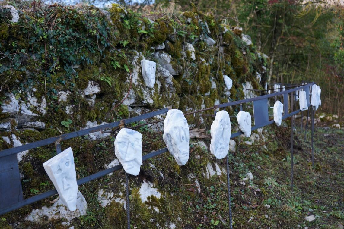 vue partielle de l'alignement des gueules cassées vue partielle de l'alignement des gueules cassées